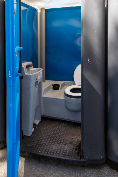 Portable Toilet Options We Offer in Biscayne Park, FL